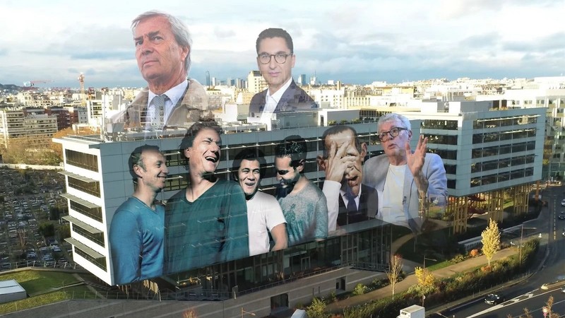 L'HUMOUR POLITIQUE AU GARDE-À-VOUS ? Image 1